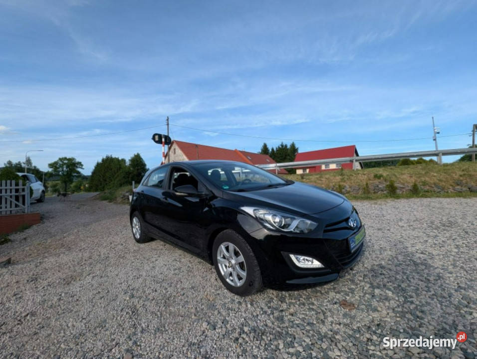 Hyundai i30 HB 14 benzyna Navi kamera cofania 99KM Kamienna Góra