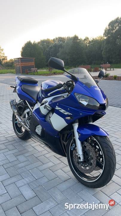 Yamaha R6