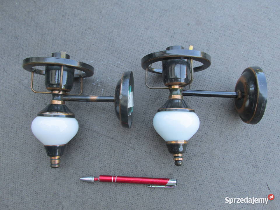 Dwa kinkiety z 1982 roku stylizowane na stare małopolskie Kraków