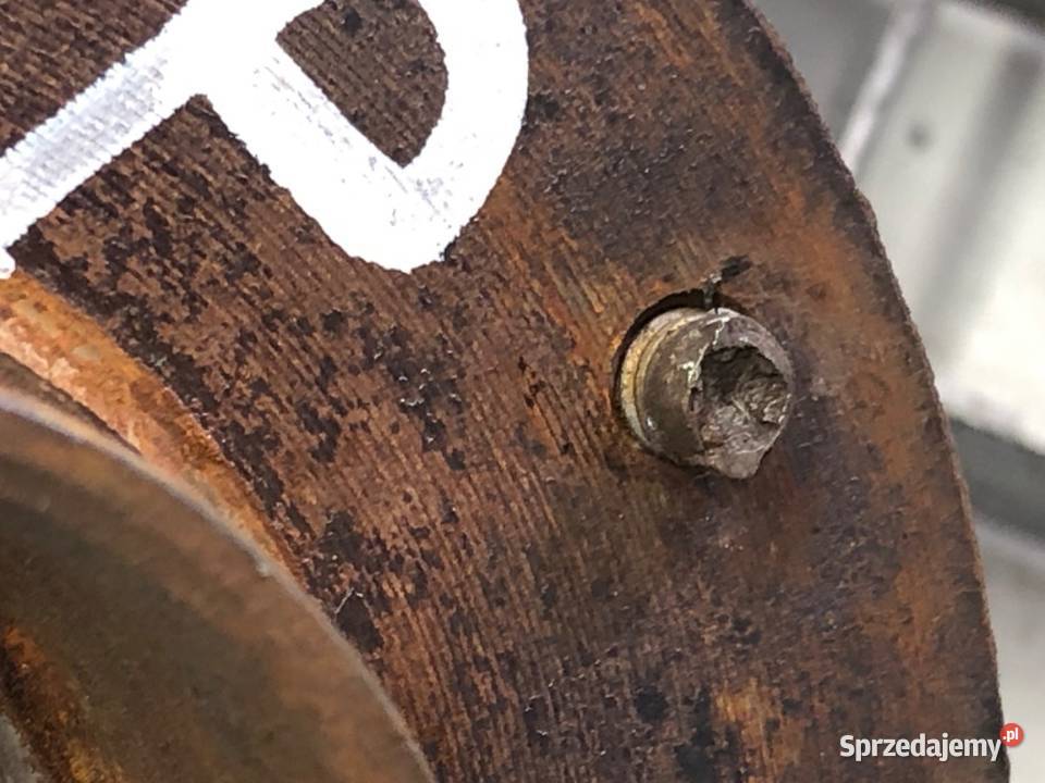 ZWROTNICA PRAWY PRZÓD OPEL CORSA E 14 90 osobowe Zwrotnice