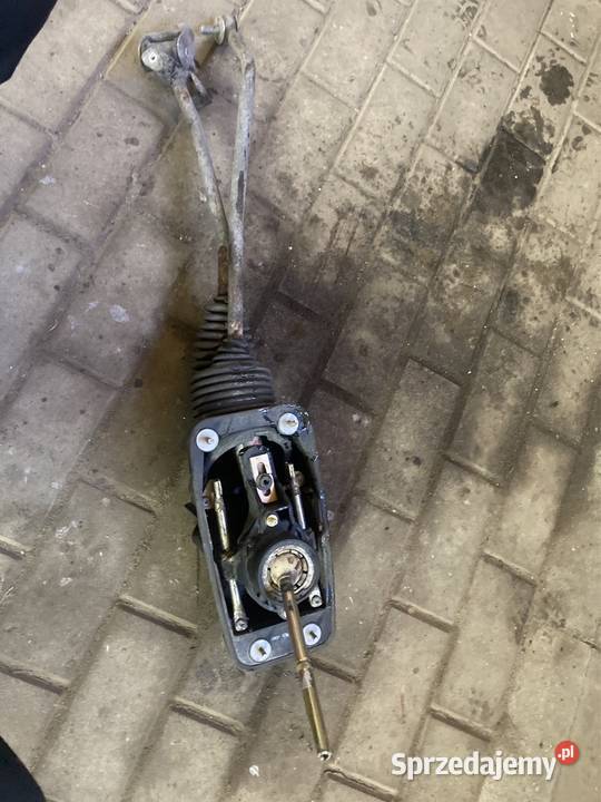 Wybierak skrzyni biegów 8E0 711 290 AUDI A4 B6 osobowe