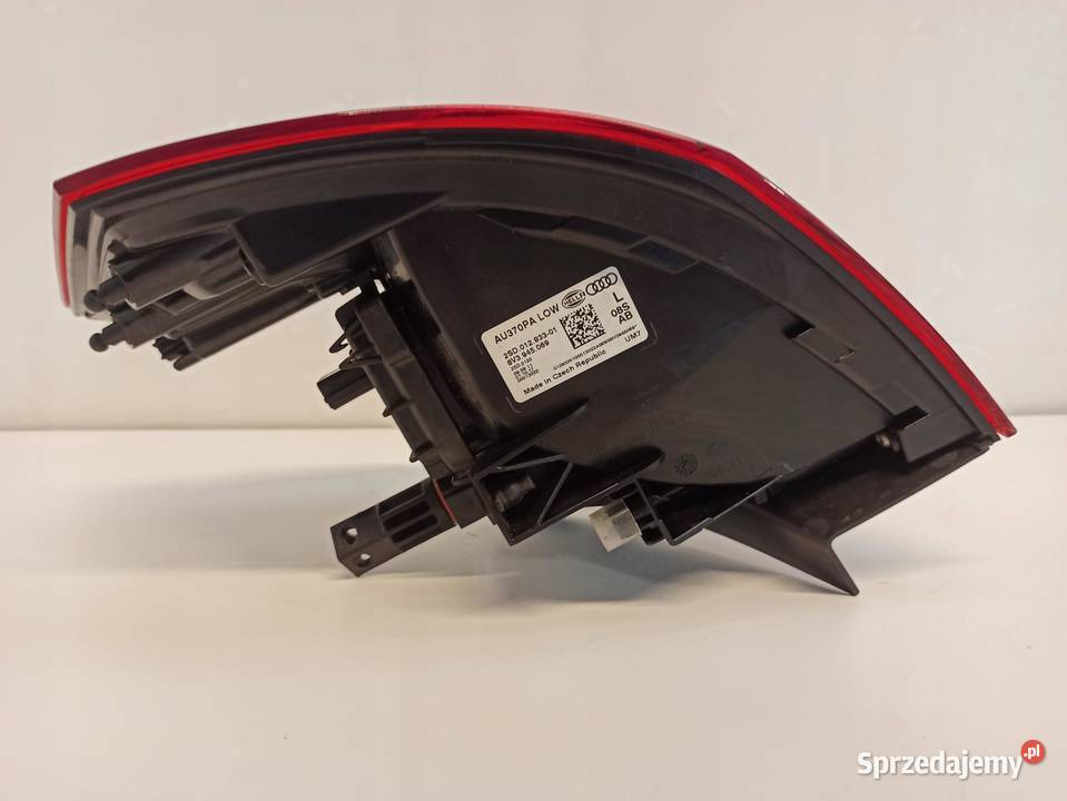 AUDI A3 8V HATCHBACK LAMPA LEWY TYŁ 8V3945069 Części samochodowe