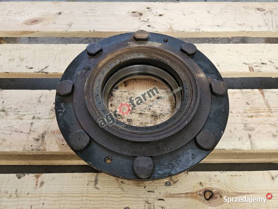 Piasta koła Valtra N111 N121 N141 Byków