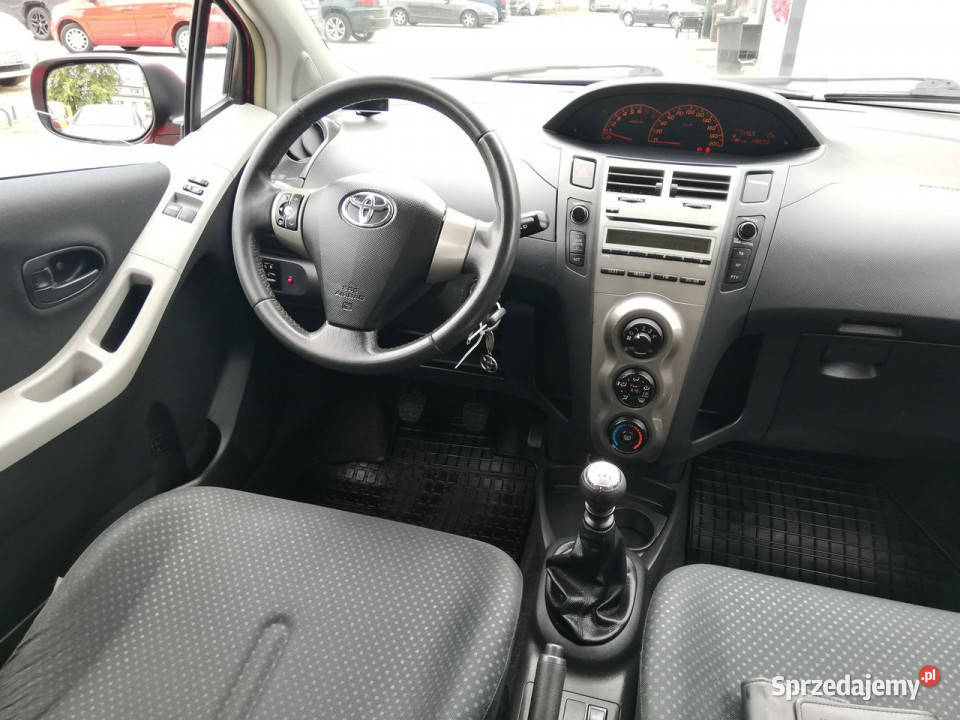 Toyota Yaris 13 Benzyna 2010 Lift Salon Polska 1 Mielec