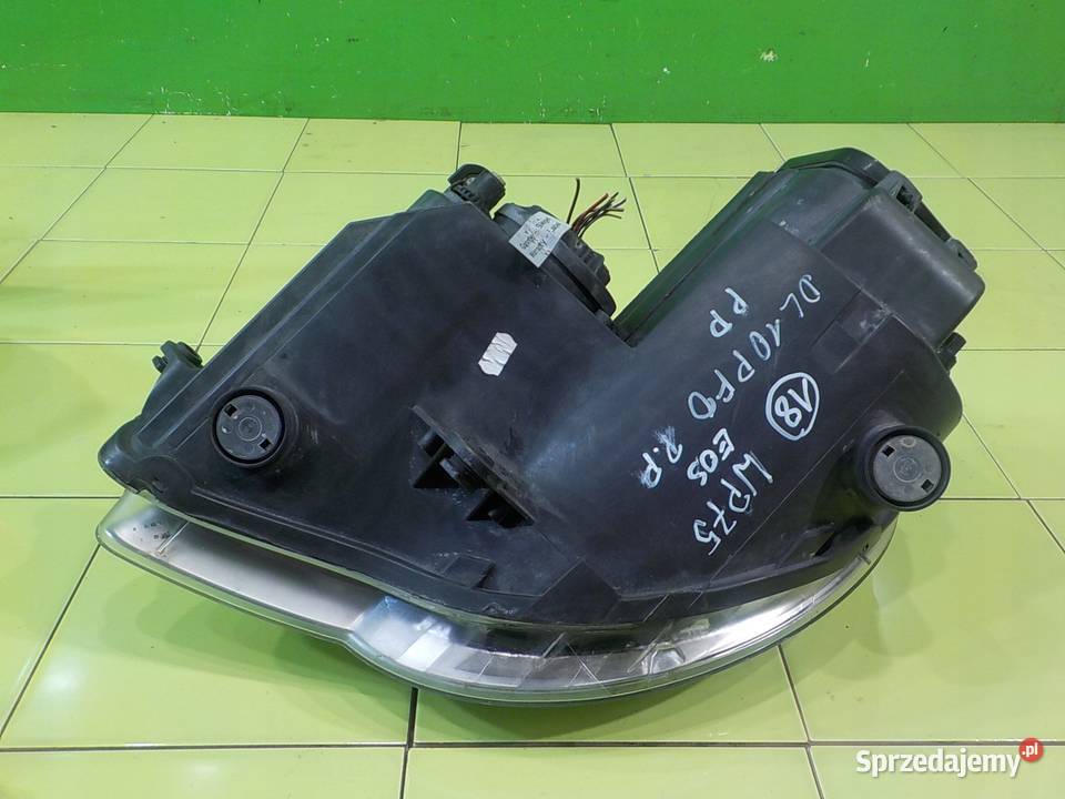 VW EOS 14 TSI 10r 2D lampa prawa przod mazowieckie Suków