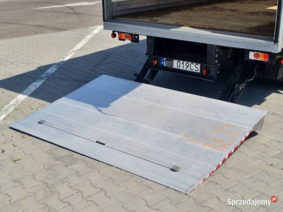 Iveco Daily 35C15 KONTENER 8 Palet WINDA 750 na elektryczne lusterka Daleszyce
