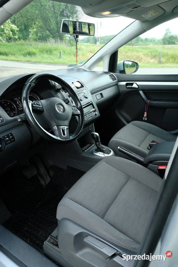 VOLKSWAGEN Touran 20 TDi DSG 2015 7 os Touran Strumień