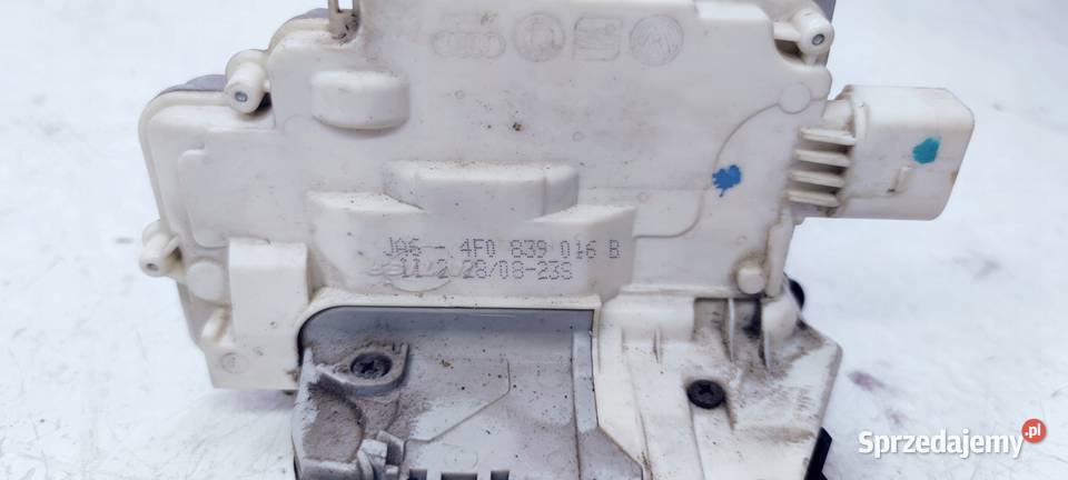 ZAMEK DRZWI PRAWY TYŁ AUDI A3 A6 4F0839016B 7 śląskie