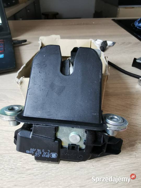 ORYGINAU FABIA II ROOMSTER ZAMEK KLAPY TYŁ osobowe Luzino