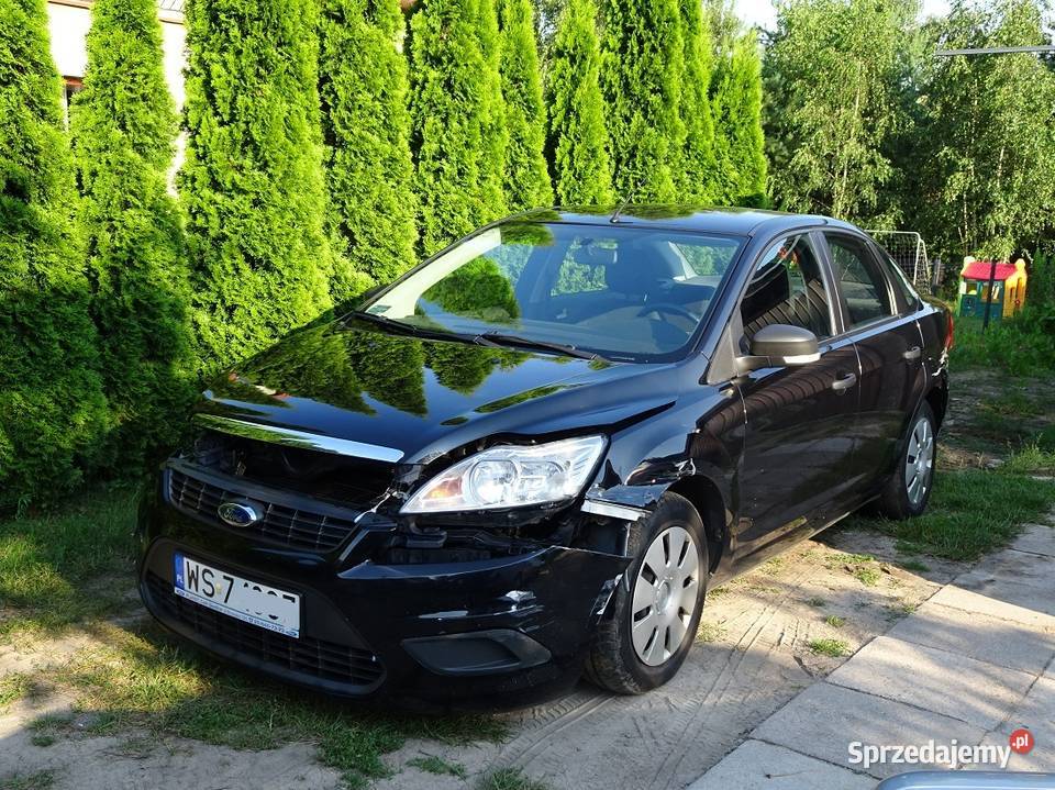 Ford Focus 16 benzyna 2008 sedan uszkodzony 1596cm3 Siedlce