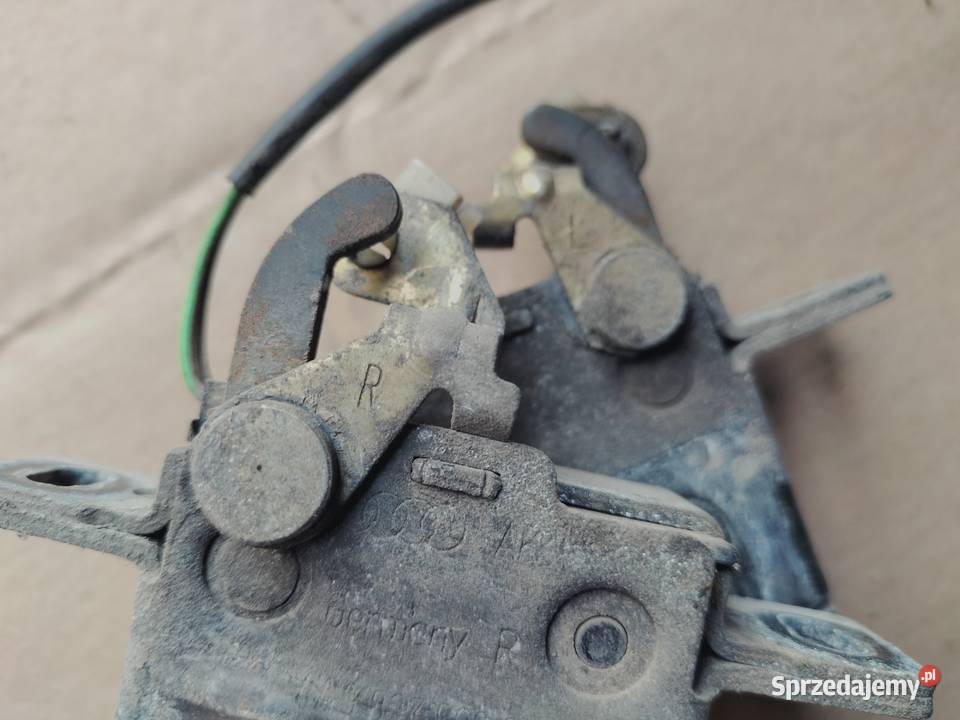 ZAMEK BAGAŻNIKA KLAPY TYŁ PRAWY LEWY AUDI 100 A6 zamki, wkładki, kluczyki Kamień-Kolonia sprzedam