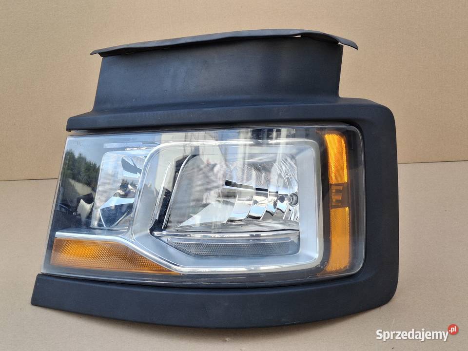 SCANIA R S REFLEKTOR LEWY H7 LAMPA LEWA RAMKA Lampy przednie Bieleń