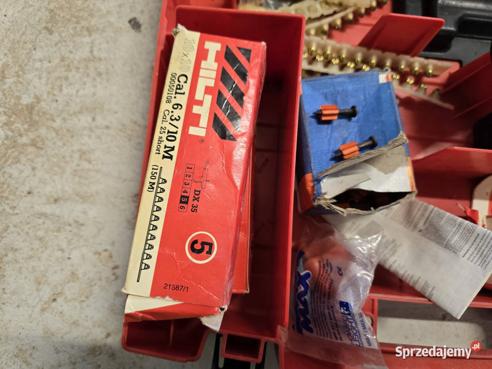 Osadzak gwoździarka na naboje prochowe HILTI Rok produkcji 2006 Pozostałe Zielone Kamedulskie