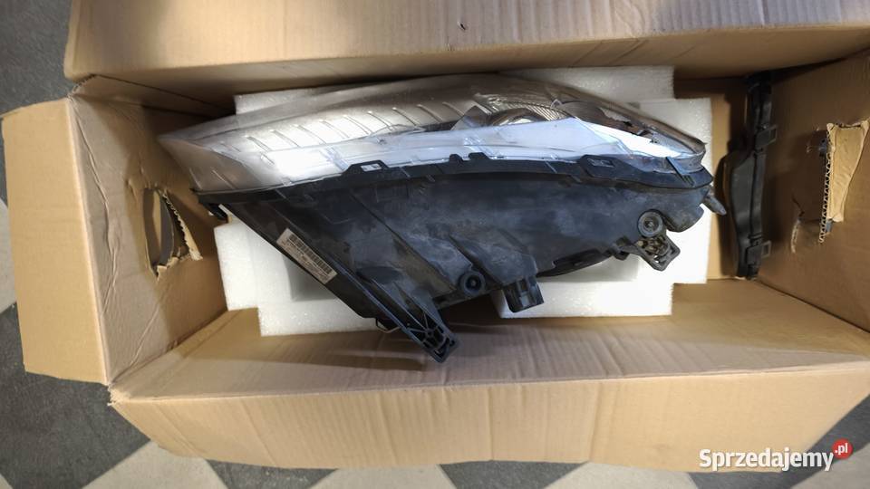 lampy przód Volvo S80 II 2014r bixenon skrętne Kielce