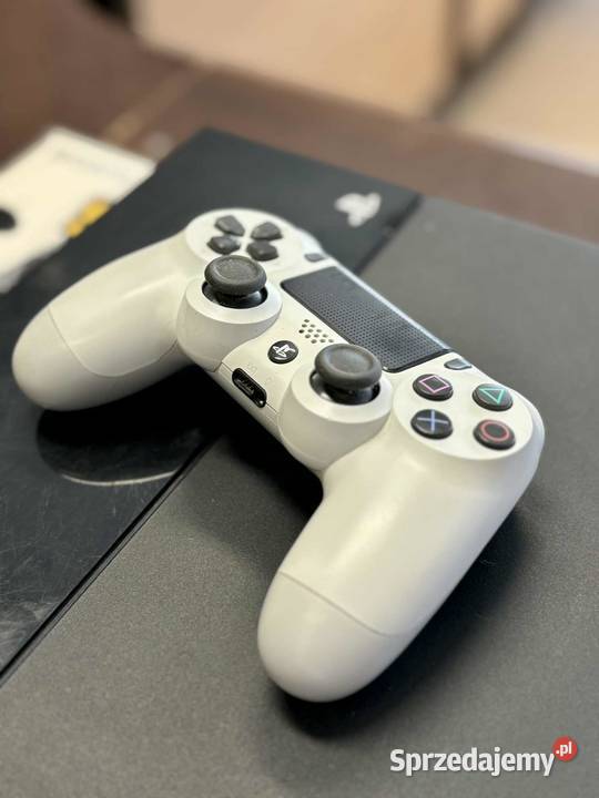 Konsola Sony PlayStation 4 500 GB czarna pad Elbląg