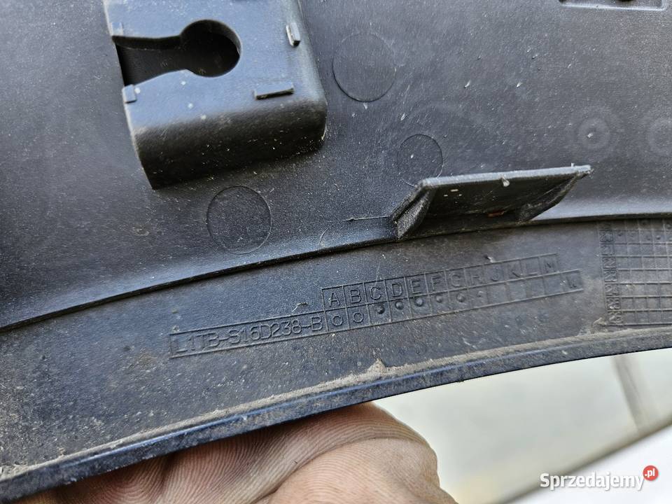 FORD PUMA MK2 LISTWA BŁOTNIKA PRAWA PRZÓD PRAWY Międzychód