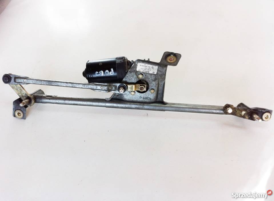 Silniczek wycieraczek przód VW POLO