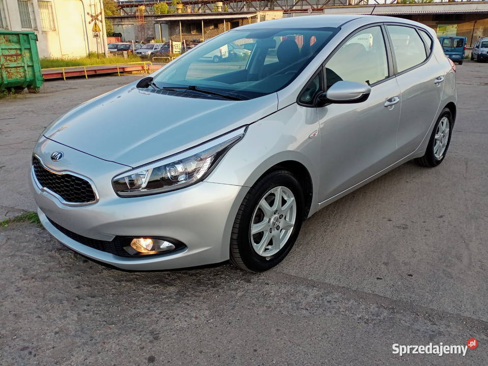 Kia ceed 14 2013r benzyna stan perfekcyjny Cee'd sprzedam
