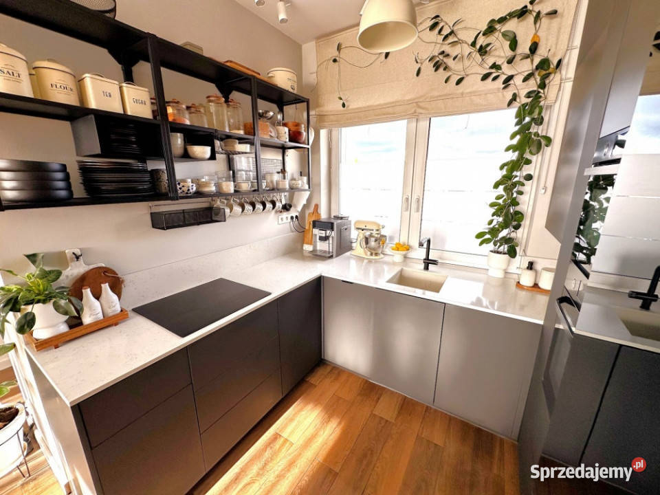 Nowoczesny dom 104 m2 Fotowoltaika PKP Zgorzała Rok budowy 2018