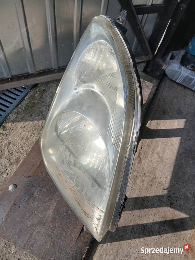 Reflektor lampa prawy przód suzuki Swift Zwoleń