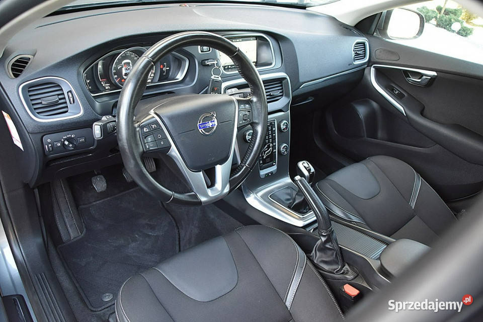 Volvo V40 20D2 120 Półskóra Ogrzpos Led Navi immobilizer