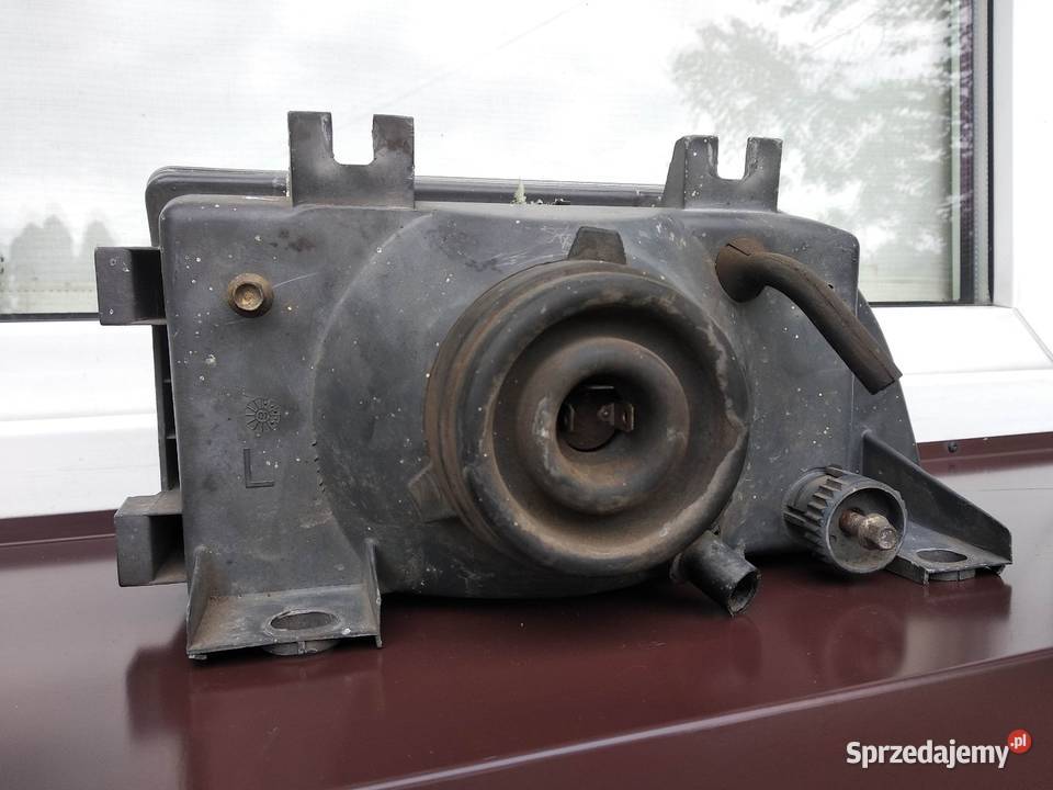 Polonez Caro lampa przednia lewa reflektor przód Sieradz