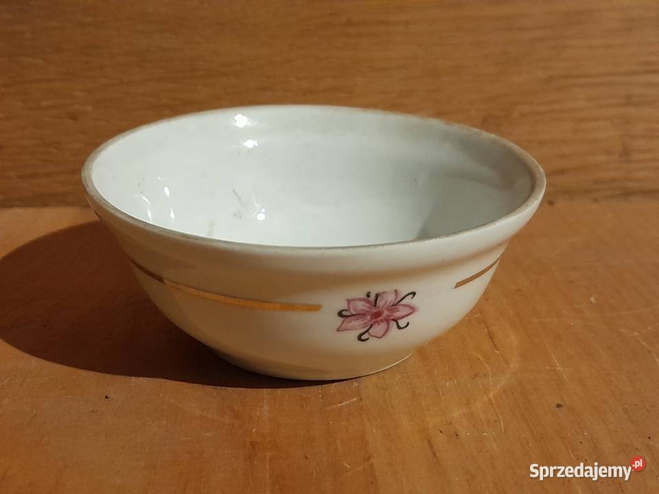 Stara porcelana maleńka miseczka spodek
