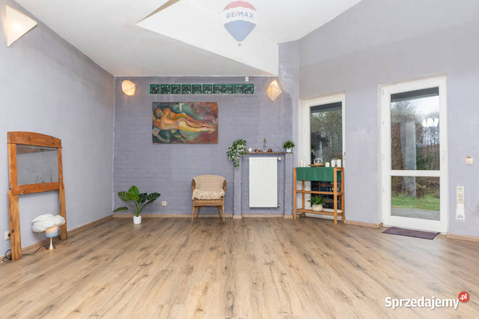 Dom z własnym stawem i wyspą pod Toruniem Obory utwardzona