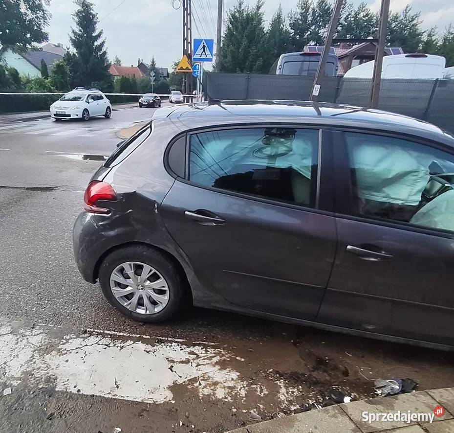 Peugeot 208 Active 1199 3 82 salon Polska Białystok