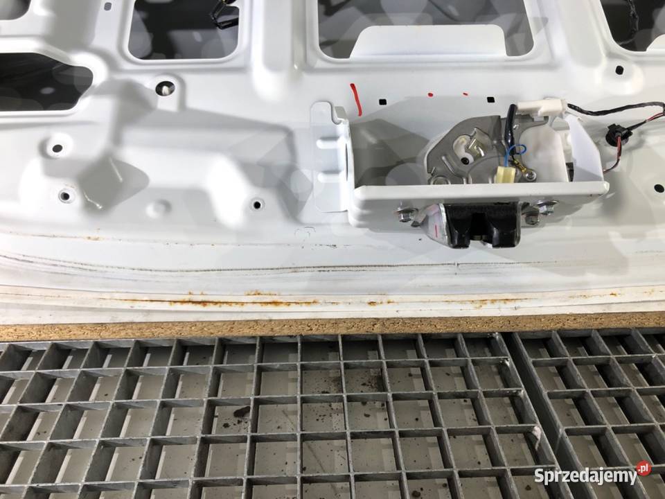 KLAPA TYŁ MITSUBISHI LANCER VIII Hatchback TYLNA osobowe Klapy bagażnika