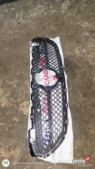 Grill atrapa przód Mercedes C klasa w206 AMG sprzedam