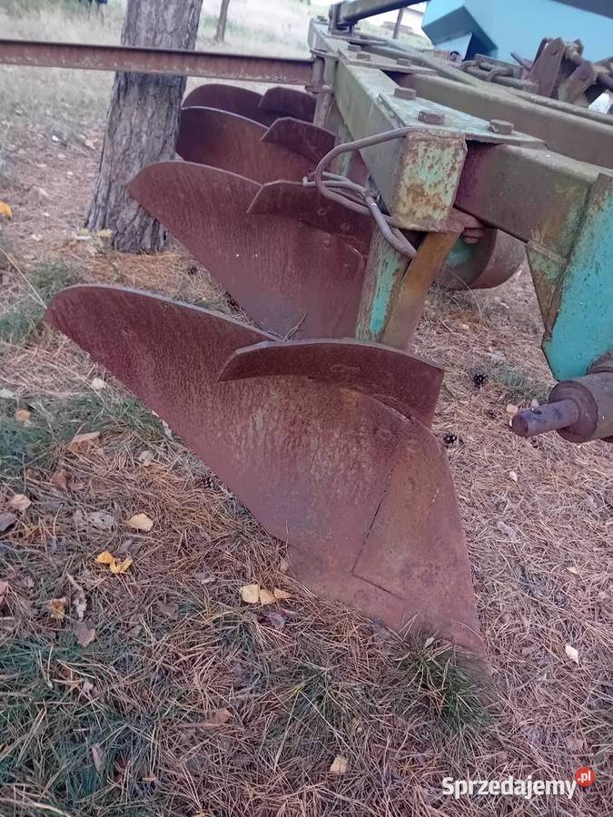 Pługi 4 na wysokiej słupicy odkładnie 40 sprzedam