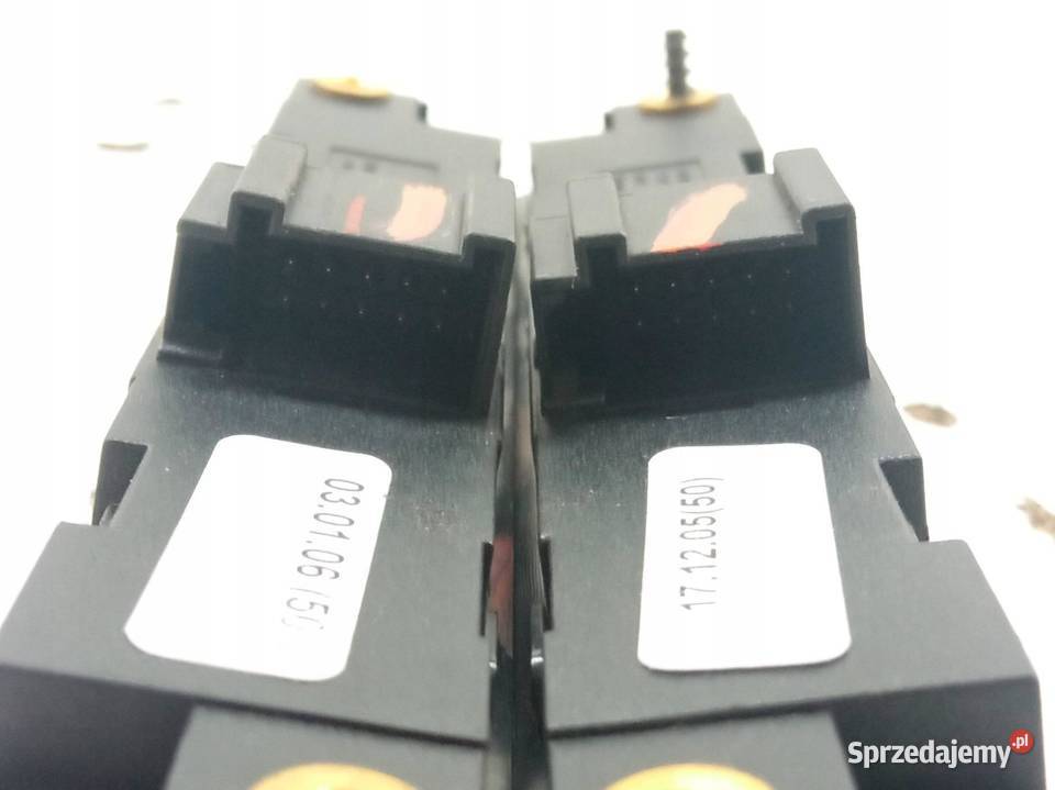 PRZEŁĄCZNIK FOTELA KPL LEWY PRAWY 4F1959769A osobowe sprzedam