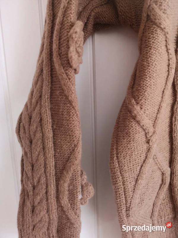 Brązowy sweter z kwiatkami ozdobami 3d Niepołomice