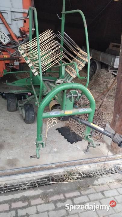 Zgrabiarka karuzela do siana Zgrabiarki i przetrząsacze Stefankowice-Kolonia