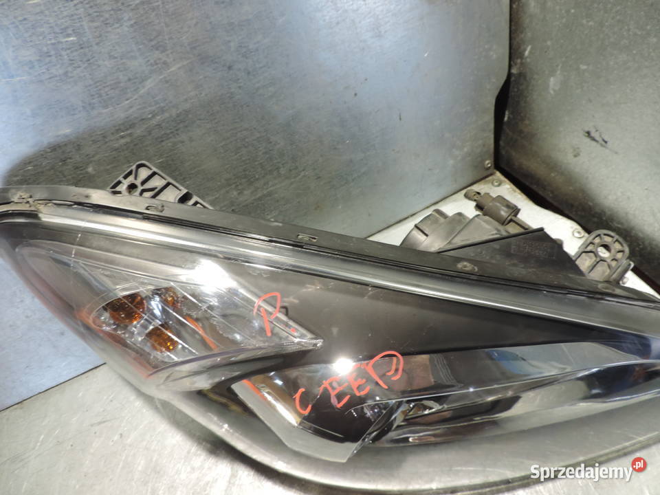 KIA CEED I LIFT LAMPA PRAWA PRZEDNIA PRZÓD