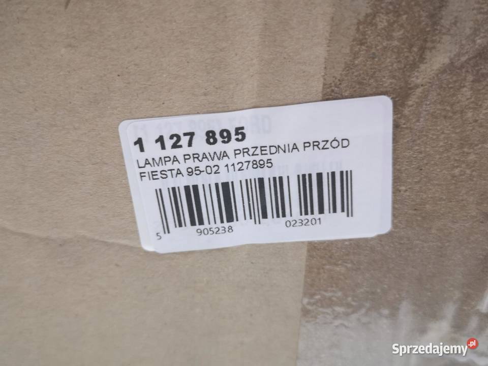LAMPA PRAWY PRZÓD FORD FIESTA 19952003 1127895
