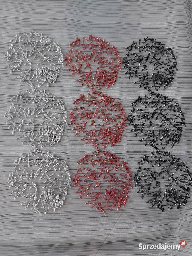 Zasłona z panelem dekoracyjnym szara