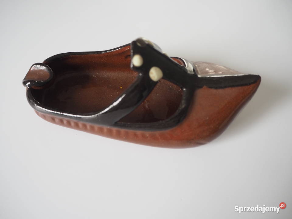 Popielniczka ceramiczna w kształcie Warszawa