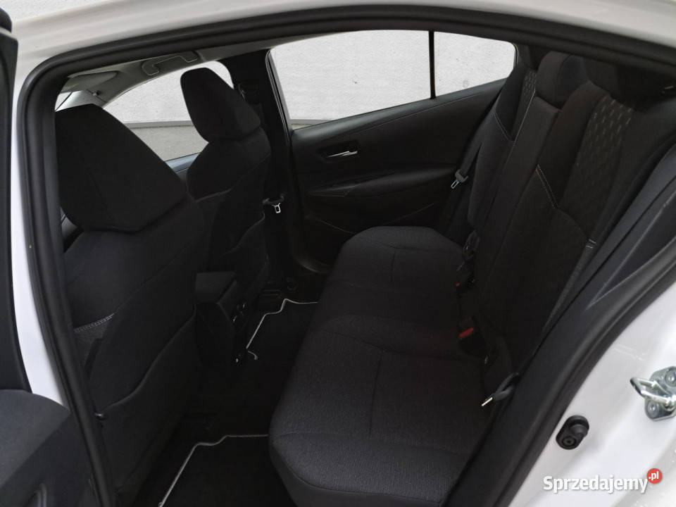 Toyota Corolla Seria E16 2012 Komorniki