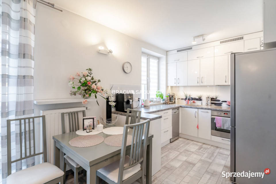 Mieszkanie 6249m2 3 pokoje Kraków Złocieniowa sprzedam