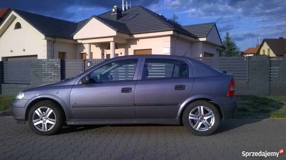 Opel Astra 14 l benzyna 2006 r niski przebieg immobilizer