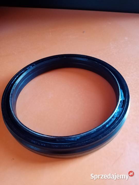 Uszczelniacz TC23013040 Uszczelniacz osi Łańcut