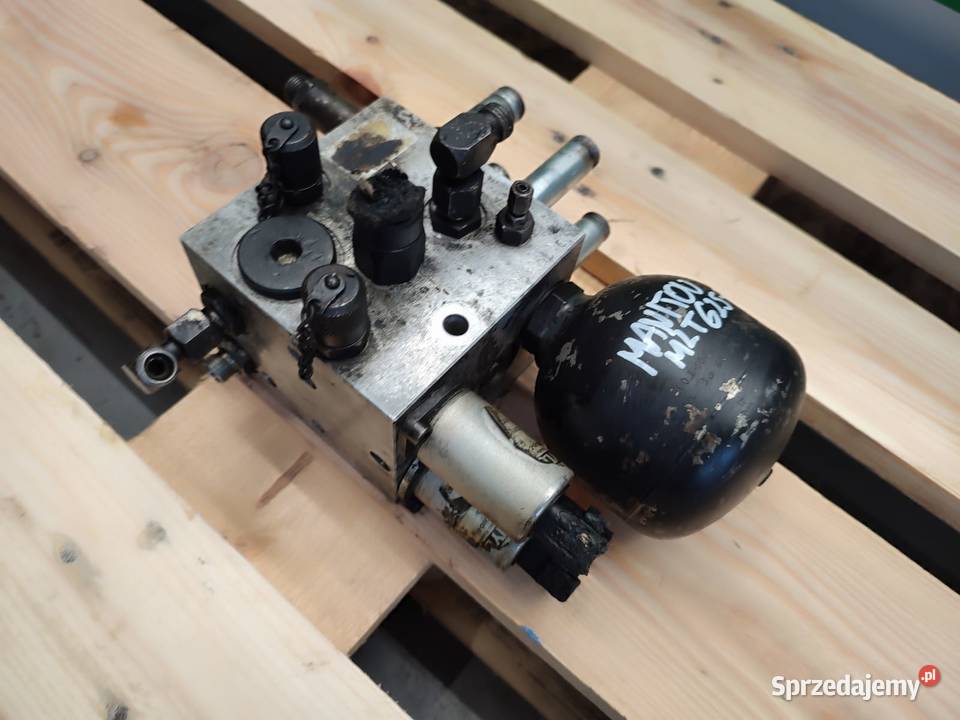 Blok zaworowy 3529051 MANITOU MLT 62575H Wilkowo