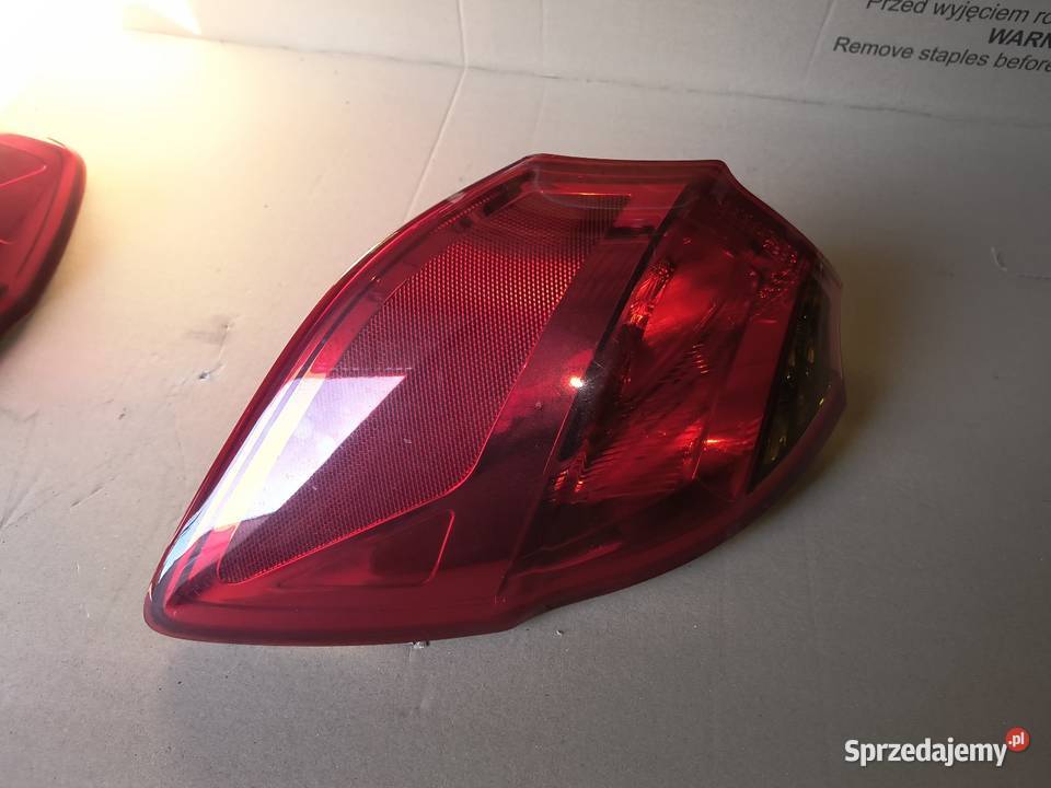 Kia Ceed II HB 1215 Lampa tył tylna lewa w Domasław