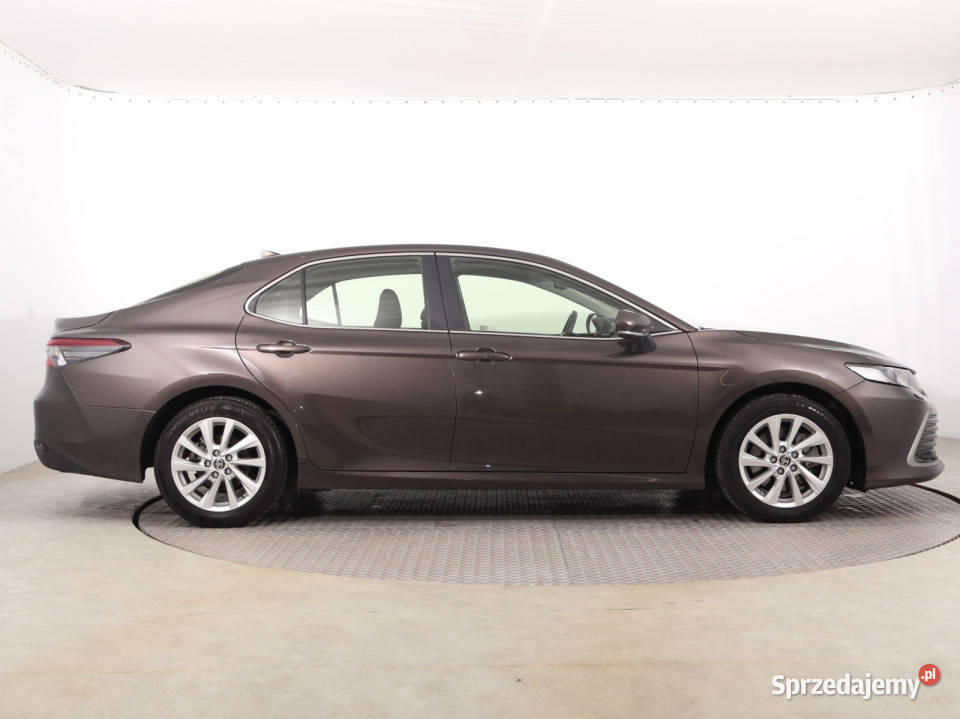 Toyota Camry 25 Hybrid Rok produkcji 2021 Katowice