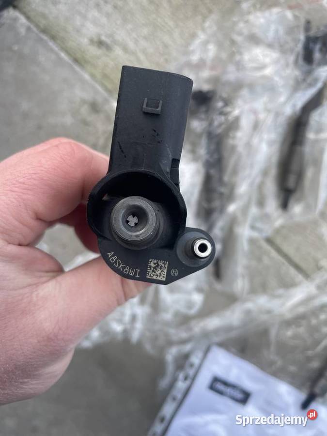 Wtryski 03L 130 277 listwa wtryskowa 03L 130 089 Wtryskiwacze Ostrołęka