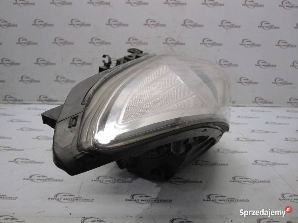 HYUNDAI i40 13r lampa prawa przód 921023ZXXX Lampy przednie świętokrzyskie