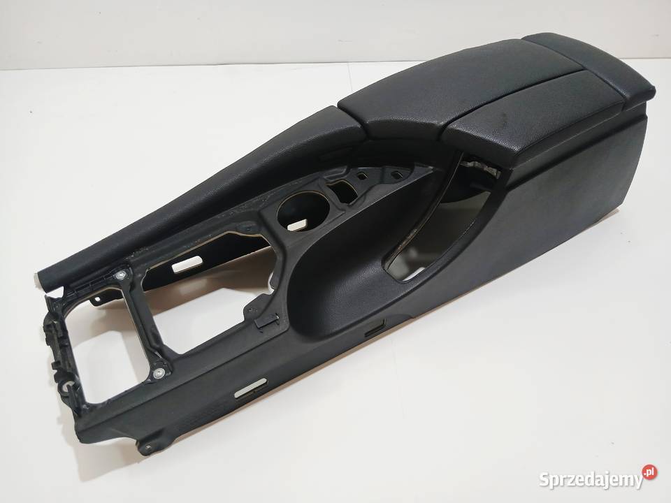 PODŁOKIETNIK BMW E60 E61 LCI EU 7034086 4824600 Podłokietniki Strzyżewice