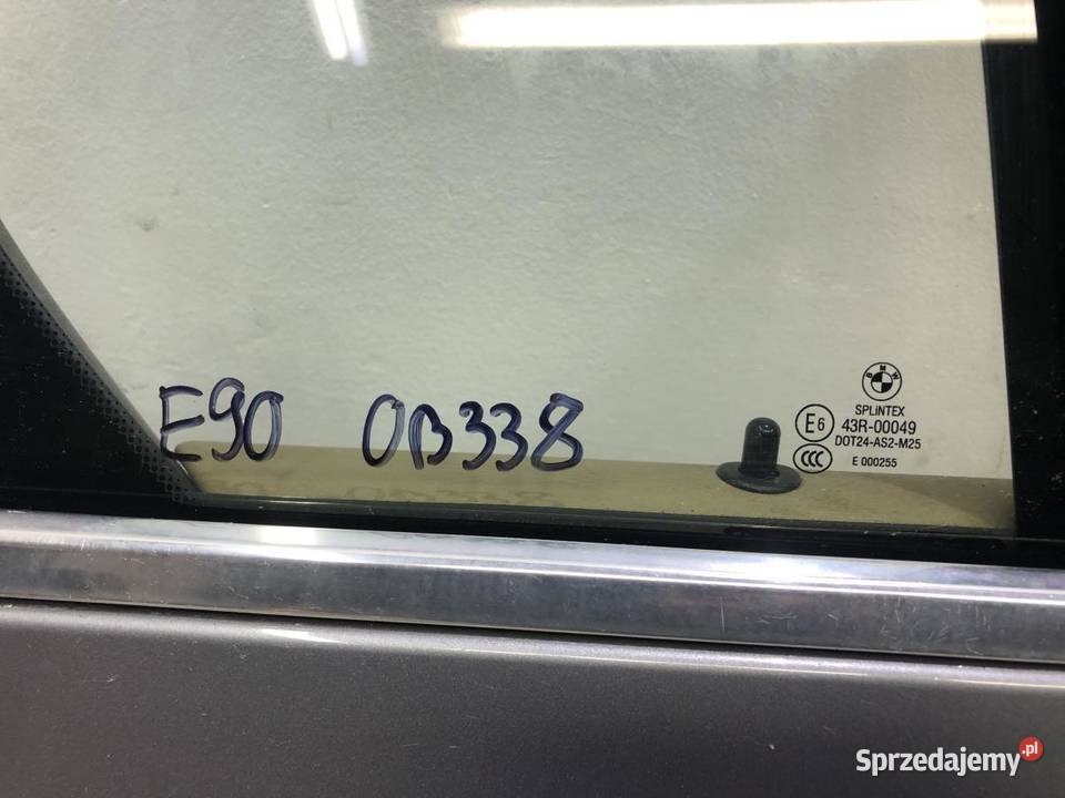 DRZWI KOMPLETNE PRAWY TYŁ BMW E60 530D Części samochodowe